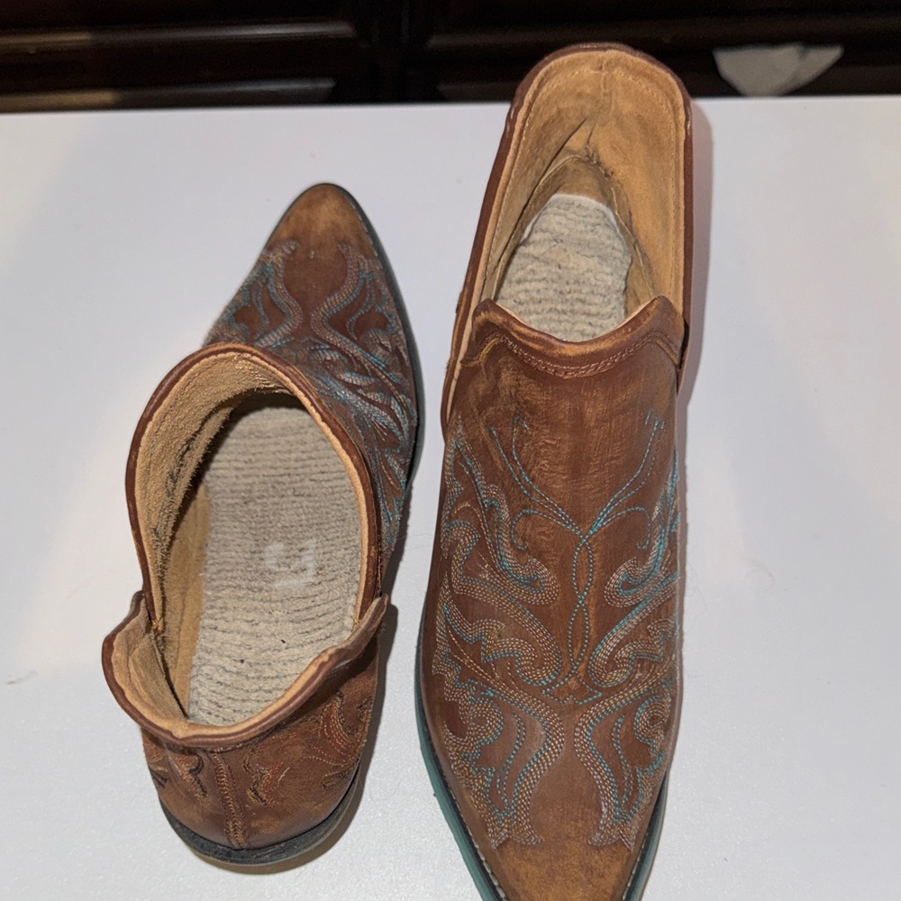 Circle G Brown Ankle Boots with Blue Embroidery